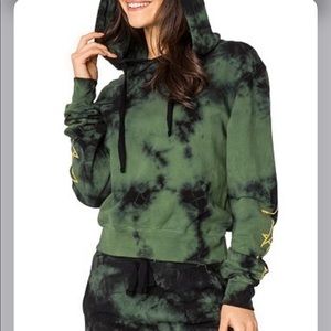 CHRLDR Green & Black Tie Dye Cropped Hoodie with Stars